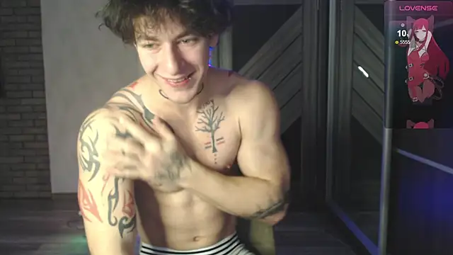 Snapshot of Brendan__Piks chatting on 11/25/25, 08:03 Brendan Piks online show from 11/25/25, 08:03