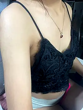 Mina048 online show from 10/21/25, 03:57