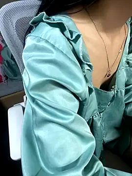 Mina048 online show from 11/21/25, 09:57