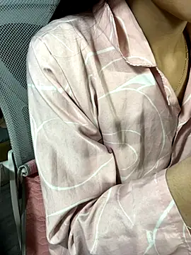 Mina048 online show from 11/28/25, 03:04