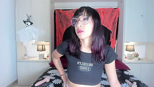 Snapshot of CamiGox chatting on 10/22/25, 07:57 CamiGox online show from 10/22/25, 07:57