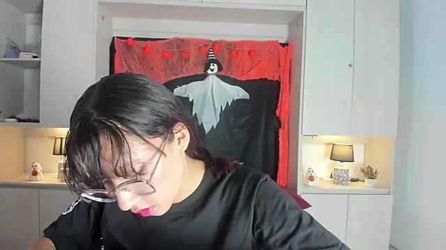 Snapshot of CamiGox chatting on 11/06/25, 07:37 CamiGox online show from 11/06/25, 07:37