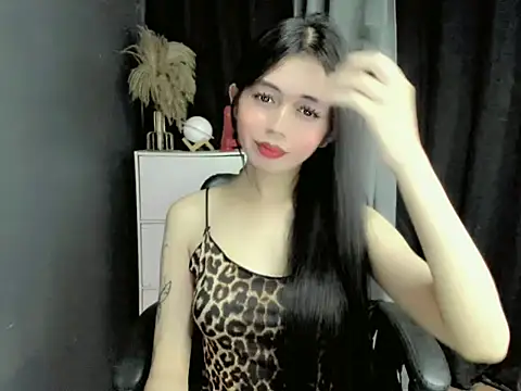 LexiLove online show from 11/21/25, 01:10