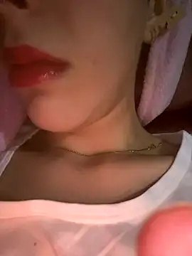 Mimisixo online show from 10/24/25, 10:28