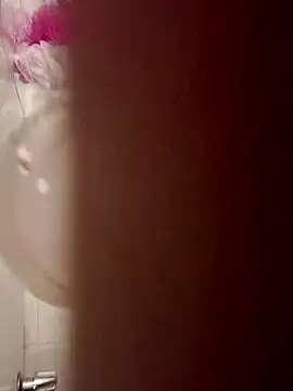 Snapshot of Cnutt310 chatting on 09/09/25, 10:15 Cnutt310 online show from 09/09/25, 10:15