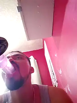 Snapshot of Cnutt310 chatting on 09/17/25, 05:36 Cnutt310 online show from 09/17/25, 05:36