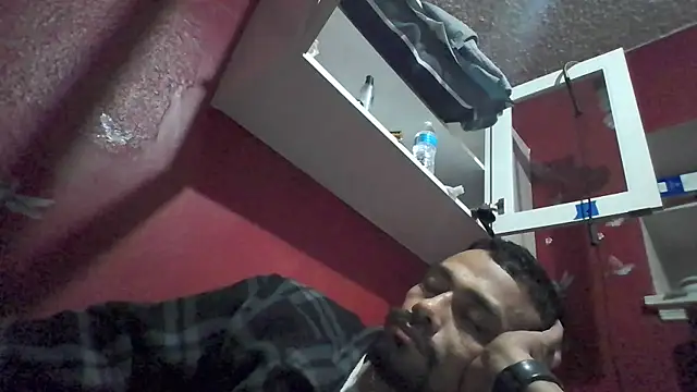 Snapshot of Cnutt310 chatting on 10/12/25, 12:48 Cnutt310 online show from 10/12/25, 12:48