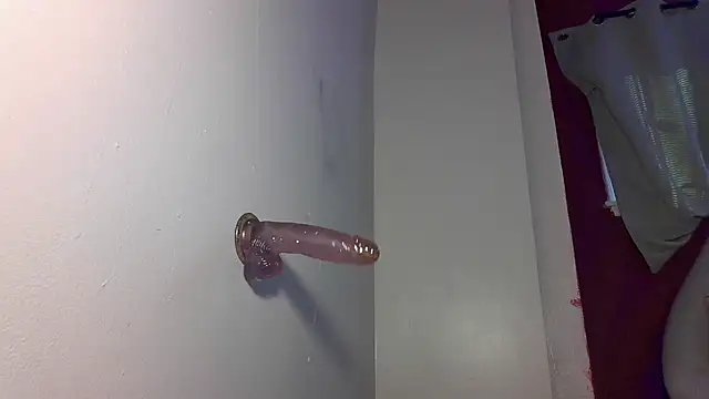 Snapshot of Cnutt310 chatting on 10/17/25, 07:27 Cnutt310 online show from 10/17/25, 07:27