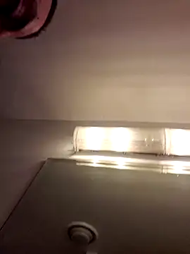 Snapshot of Cnutt310 chatting on 11/08/25, 05:18 Cnutt310 online show from 11/08/25, 05:18