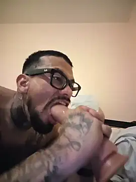 Cnutt310 online show from 02/08/26, 04:49