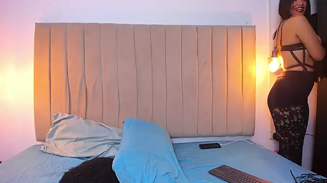 ana foxi online show from 10/19/25, 08:42