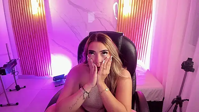 KYLIE JONES6 online show from 04/21/26, 03:13