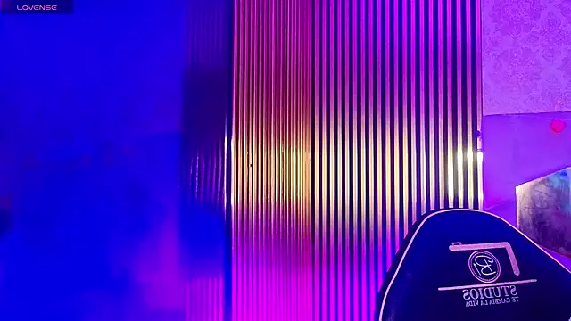 LIHIAN TAY online show from 04/14/26, 12:00