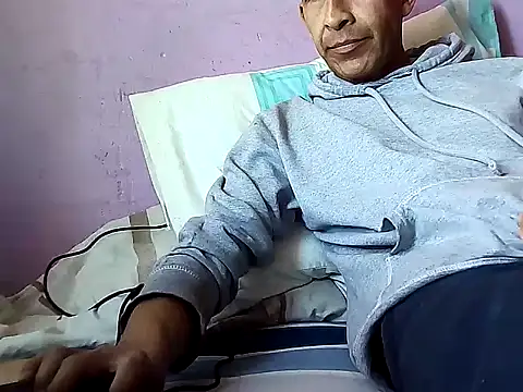 Snapshot of ivan11_16 chatting on 11/05/25, 06:19 ivan11 16 online show from 11/05/25, 06:19