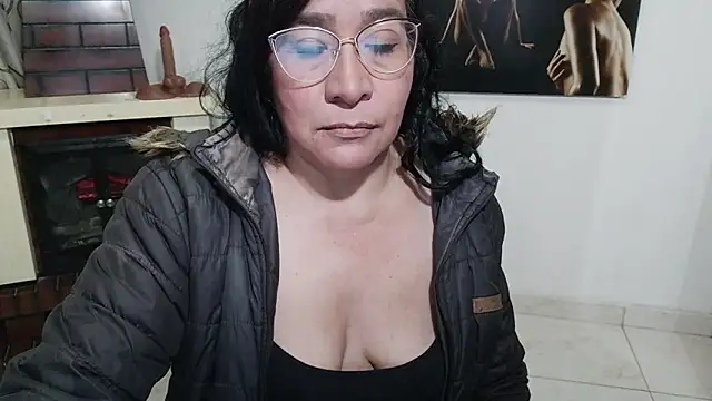 Snapshot of Grace_mature_milf chatting on 02/17/26, 01:13 Grace mature milf online show from 02/17/26, 01:13