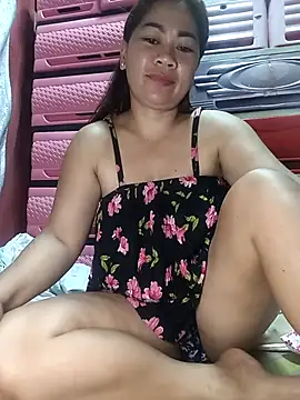 sexybitch 02 online show from 02/15/26, 08:16