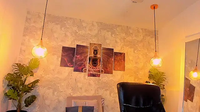 Snapshot of nils_saint chatting on 11/28/25, 04:15 nils saint online show from 11/28/25, 04:15