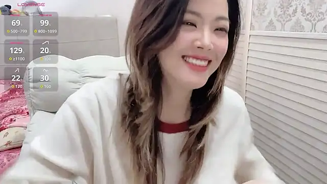 Holiland online show from 12/05/25, 12:58