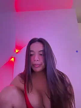 Snapshot of urasianlady chatting on 10/18/25, 05:43 urasianlady online show from 10/18/25, 05:43