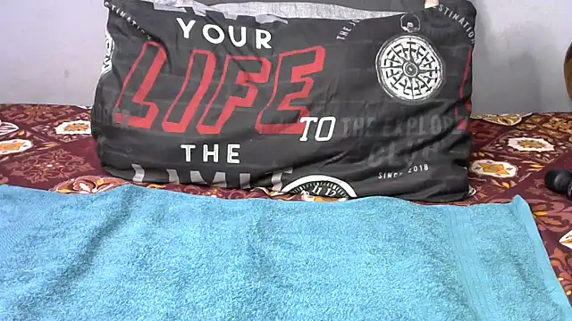 shy-lillyX22 online show from 02/11/26, 01:10