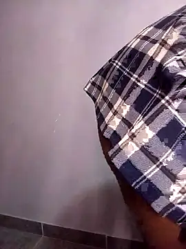 shy-lillyX22 online show from 03/23/26, 06:50