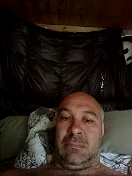 Snapshot of annubis69 chatting on 06/19/26, 05:06 annubis69 online show from 06/19/26, 05:06