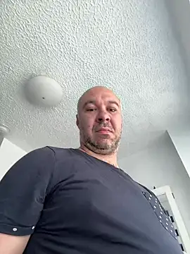 Snapshot of annubis69 chatting on 06/26/26, 10:30 annubis69 online show from 06/26/26, 10:30