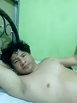 Snapshot of 3-11A chatting on 10/20/25, 05:08 3-11A online show from 10/20/25, 05:08