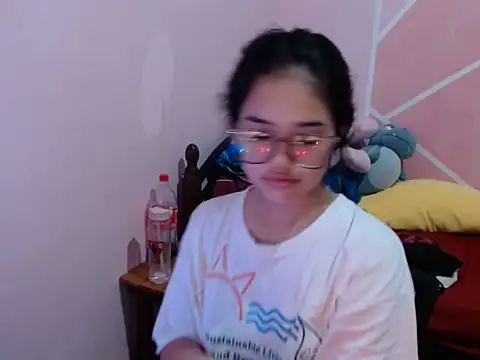 Snapshot of aaliyah_walker chatting on 12/05/25, 09:40 aaliyah walker online show from 12/05/25, 09:40