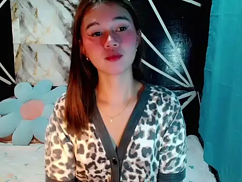 Snapshot of urgirl_mikah chatting on 02/07/26, 12:47 urgirl mikah online show from 02/07/26, 12:47