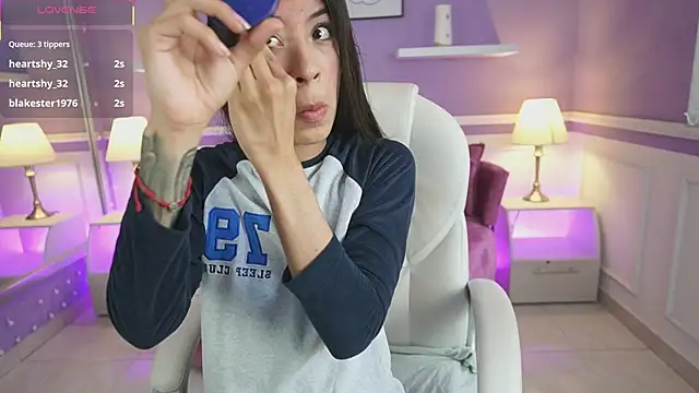 Snapshot of NicoleCrawft chatting on 10/06/25, 07:33 NicoleCrawft online show from 10/06/25, 07:33