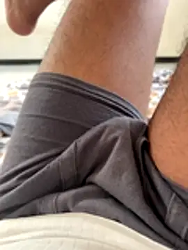 shreyas79 online show from 12/17/25, 09:37