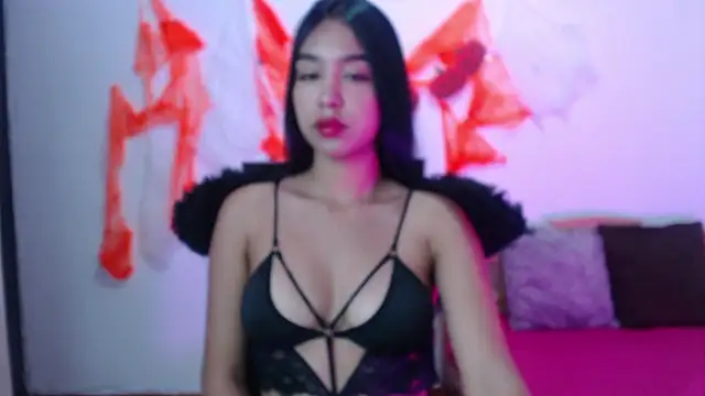 kyra fox  online show from 10/31/25, 12:28