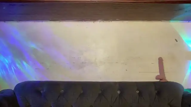 Snapshot of calimonroe chatting on 10/26/25, 06:25 calimonroe online show from 10/26/25, 06:25