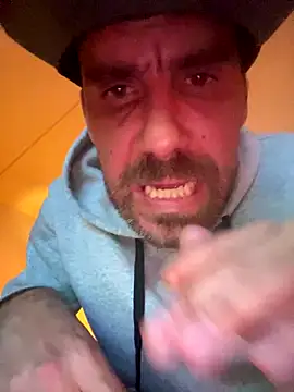 Snapshot of thepenisher777 chatting on 09/13/25, 04:45 thepenisher777 online show from 09/13/25, 04:45