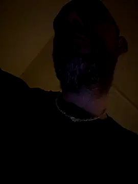 Snapshot of thepenisher777 chatting on 09/19/25, 03:52 thepenisher777 online show from 09/19/25, 03:52