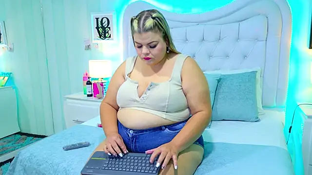 KiimBrooks online show from 10/22/25, 10:59