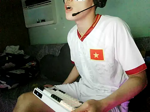 boyhigh1997 online show from 01/31/26, 08:29