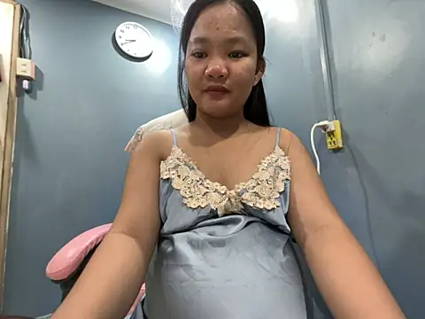 Snapshot of princess_janine chatting on 05/16/26, 11:42 princess janine online show from 05/16/26, 11:42
