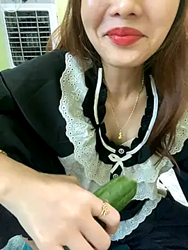 Ri210 online show from 11/12/25, 02:23