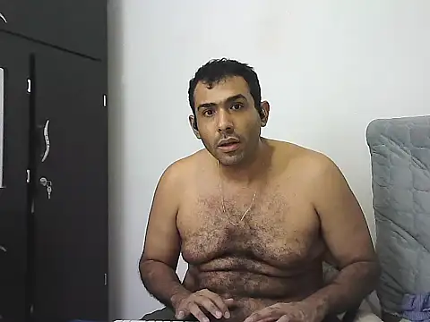 morenocabro10 online show from 12/03/25, 08:40