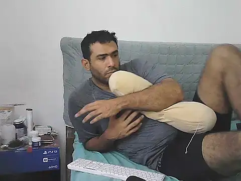 morenocabro10 online show from 04/19/26, 09:06