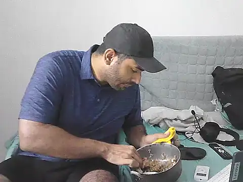 morenocabro10 online show from 04/21/26, 01:42