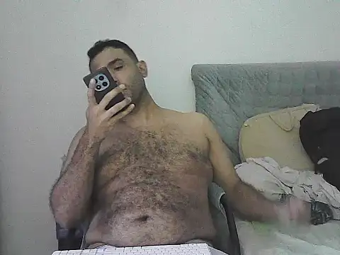 Snapshot of morenocabro10 chatting on 07/06/26, 03:58 morenocabro10 online show from 07/06/26, 03:58