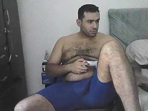 Snapshot of morenocabro10 chatting on 07/14/26, 04:06 morenocabro10 online show from 07/14/26, 04:06