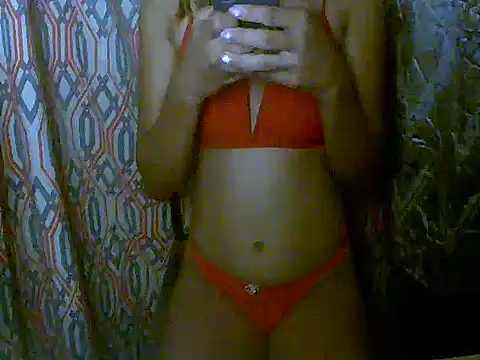 Snapshot of Virgen_christine01 chatting on 09/21/25, 01:24 Virgen christine01 online show from 09/21/25, 01:24