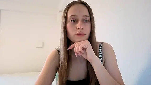 Snapshot of Kisacka chatting on 04/19/26, 05:01 Kisacka online show from 04/19/26, 05:01