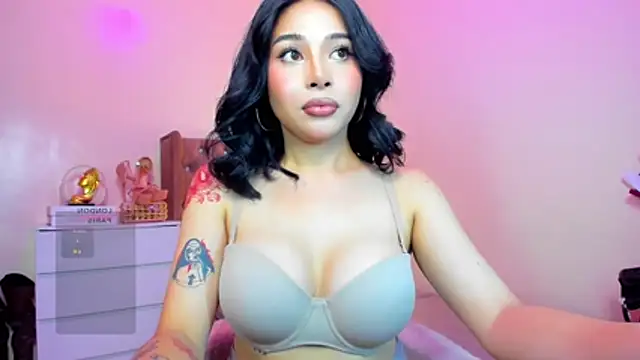 LauraLoove online show from 02/28/26, 04:13