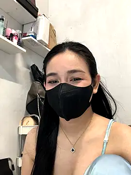 Snapshot of hanny_baby205 chatting on 10/11/25, 05:50 hanny baby205 online show from 10/11/25, 05:50