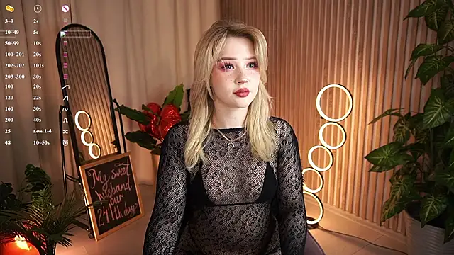 LauraWifeness online show from 02/18/26, 06:31